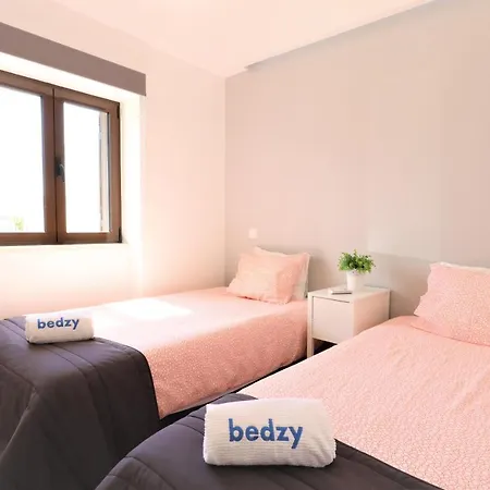 Prázdninový dům - Mar - Private Outdoor Jacuzzi - Wifi & Airco - By Bedzy *